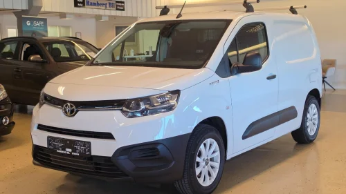 TOYOTA Proace City Electric Electric 50 KWt 275km 3-Seter Takstativ Norsk Bluetooth