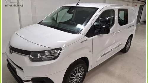 TOYOTA Proace City Electric Electric 50 KWh L2 Cruise Hengerfeste 3 seter