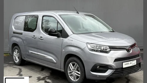 TOYOTA Proace City Electric Electric L2 270 KM WLTP NY SERVICE EUOK 2028