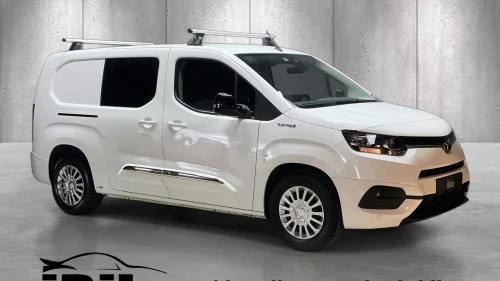 TOYOTA Proace City Electric Electric 3 seter, R.Kamera, sensorer, Cruise, lav km.