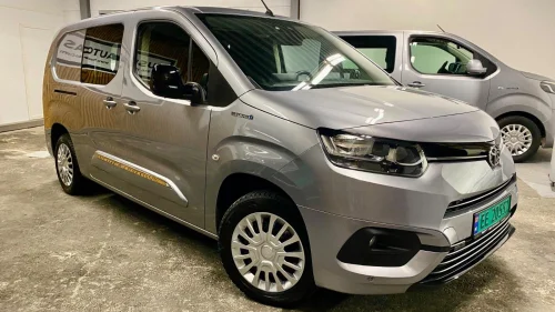 TOYOTA Proace City Electric Electric 50kWh L2-Lang/Krok/Kamera/BT/Garanti/Cruise ++