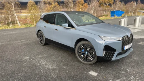 BMW iX xDrive50 Fully Charged /LUFT/4HJULS/BOWERS/FOLIE