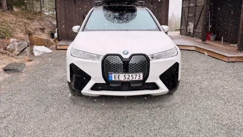 BMW iX xDrive50 iX50 FChrg, SkyLounge,Laser,4Hsty,luftfj,Lakkb,Servic