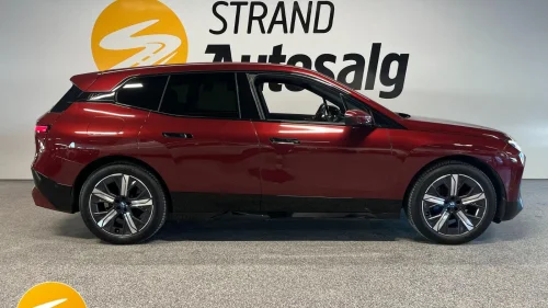 BMW iX xDrive50 Fully Charged Norsk 4-Hjulsstyring Sportspakke Luft ++