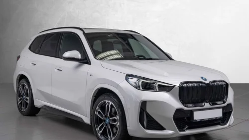 BMW iX1 xDrive30 xDrive30 M-sport/H&K/Soltak/H.feste/HUD