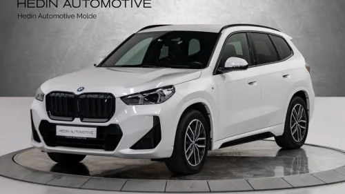 BMW iX1 xDrive30 xDrive30 Fully Charged, H/K, Head Up, Krok +++