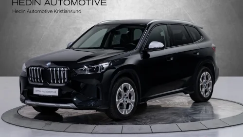BMW iX1 xDrive30 xDrive30 Charged/Harman/Head Up/Hengerfeste/X-line