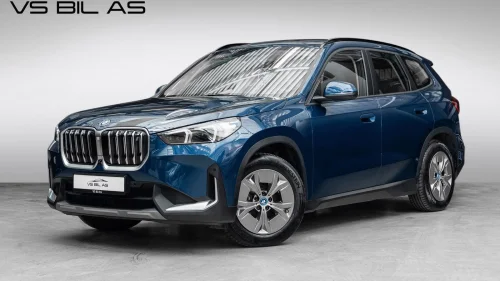 BMW iX1 xDrive30 xDrive30 Charged Plus/360/Navi/Iconic/H&K/HUD/Krok/+S+V