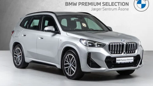 BMW iX1 xDrive30 FullyCharge-Krok-Adaptiv Cruise-Harman/Kardon Hifi