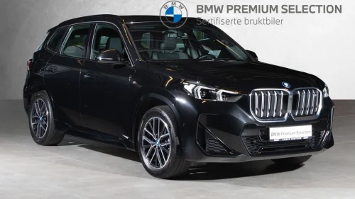 BMW iX1 xDrive30 BMW iX1 xDrive30 M-Sport HeadUP H/K DAB+ Hengerfeste