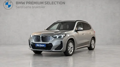 BMW iX1 xDrive30 xDrive30 Fully Charged, M-sport, H/K, HUD, krok