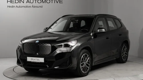 BMW iX1 xDrive30 xDrive30/FullyCharged/Harman/HUD/ACC/Massasje