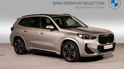 BMW iX1 xDrive30 xDrive 30 FullyCharged/M-Sport/Pano./HeadUp/ACC/H&K++
