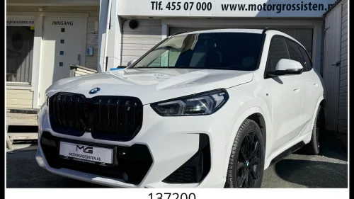 BMW iX1 xDrive30 xDrive30 Fully Charged Msport-Krok-Headup-Pano ++++