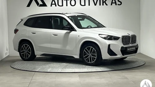 BMW iX1 xDrive30 xDrive30/M-SPORT/S.SETER/KROK/PANO/NAVI/RATTVARME