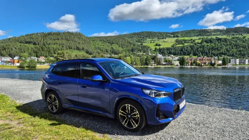 BMW iX1 xDrive30 M Sport Fully Charged panorama - god handel før 07.03