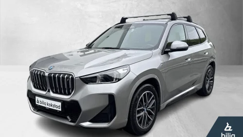 BMW iX1 xDrive30 IX1 M-Sport,HUD,H.feste,Kamera,Pano,Fully Charged,S+V