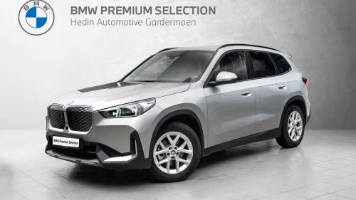 BMW iX1 eDrive20 eDrive20, H.feste, Harman, ComfortAccess, HUD
