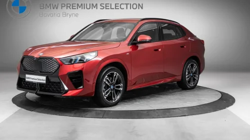 BMW iX2 xDrive30 xDrive30 Fully Charged (K) BSI 2028, Sort grill, Lav KM
