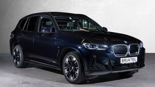 BMW iX3 Fully Charged M-Sport Pano Skinn ACC H/K H.feste HeadUP