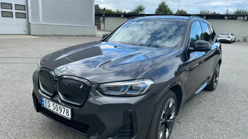 BMW iX3