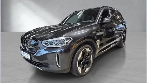 BMW iX3 Fully Charged SKINN-GLASSTAK-NAVI-KAMERA-KROK-HARMAN