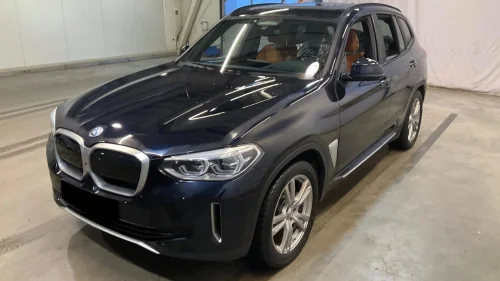 BMW iX3 Fully Charged/Skinn/HUD/HarmanKardon/H.feste/Pano/Navi+