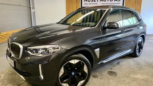 BMW iX3 Charged/Panor/Krok/HUD/360 Kamera/ACC/Garanti/BT/Blis++