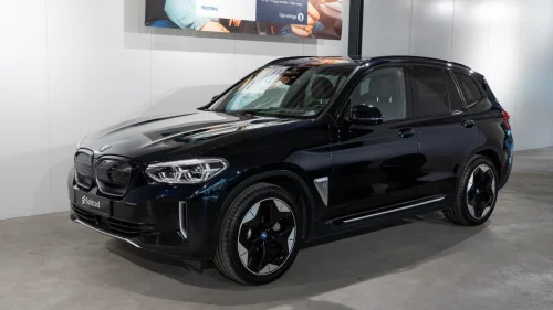BMW iX3 Panorama, Harman Kardon, HUD, Hengerfeste