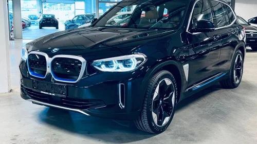BMW iX3 Fully Charged - Panorama Soltak - Skinn -Tar innbytte