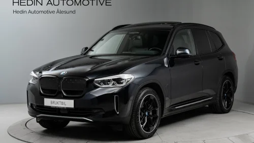 BMW iX3 Fully Charged 20"Harman Pano Head up ACC Krok +++