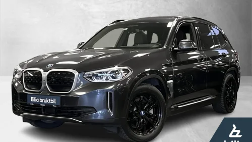 BMW iX3 Fully Charged Skinn, Pano, Harman, ACC, AdaptLED, Krok