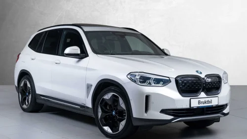 BMW iX3 Fully Charged-Glasstak-Adaptiv Cruise