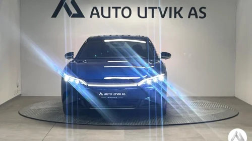 BYD HAN Executive /AWD / Skinn / 360 / Soltak / 521km ++