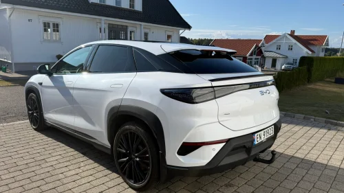 BYD SEALION Excellence AWD, ink Takboks