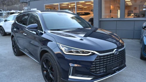 BYD Tang Ein eigar