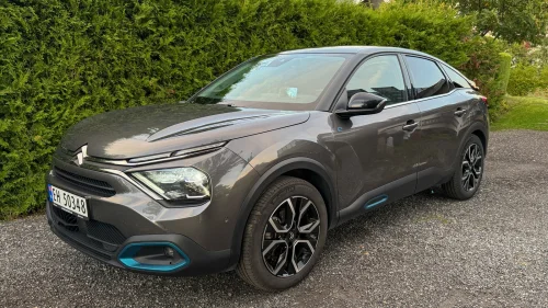 CITROEN E-C4 Shine med riktig farge, "alt" utstyr og nybilgaranti.