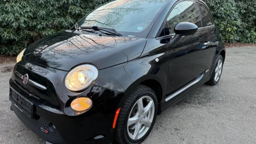 FIAT 500e e113Hk 24KWh Sport Edition V-Pumpe Skinn DAB AC PANO++