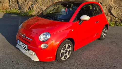 FIAT 500E 500e med ryggesensor og cruise kontroll