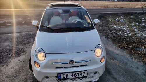 FIAT 500 ELECTRIC 500 E selges med 6 mnd/8000 km bruktbilgaranti fra If