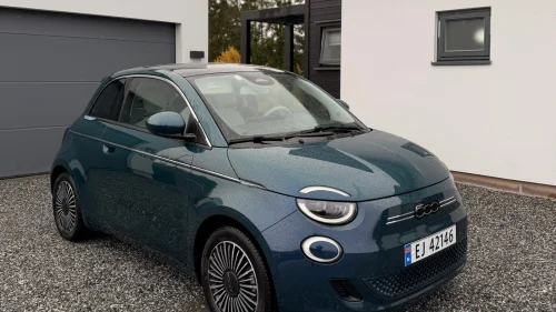 FIAT 500 La Prima | kr 0,- innskudd | Panorama | CarPlay