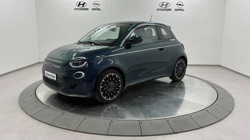 FIAT 500 LA PRIMA 7ÅR NYBILGARANTI 42KWH 118HK SKINN SOLTAK KAME