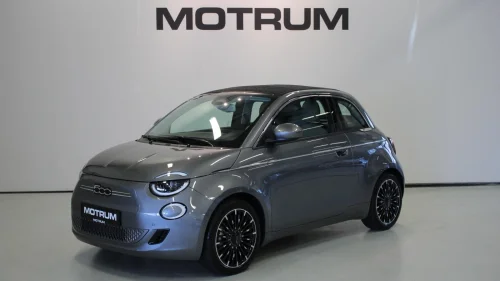 FIAT 500 Electric Cabriolet LA PRIMA Skinn Navi Acc Vinterpakke