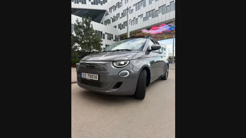 FIAT 500 Strøken La Prima Cabriolet -hvitt skinninteriør- lav km