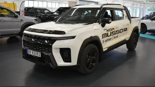 KG MOBILITY MUSSO EV Black Edge , Takluke, Alpine stereo, krok