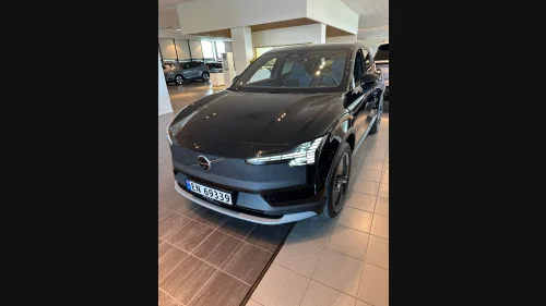 VOLVO EX30 Cross Country 428hk AWD Premium Edition, hengerfeste