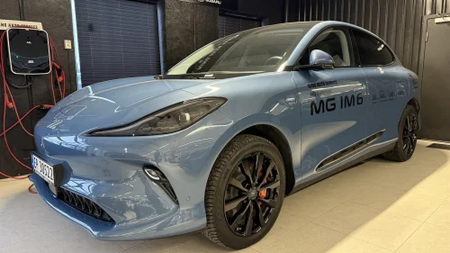 MG IM 6 100KwH AWD |21"|Luftunderstell||Panorama