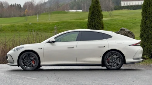 MG IM 5 Demobil - Toppmodell Performance AWD - 575km rekkevidde