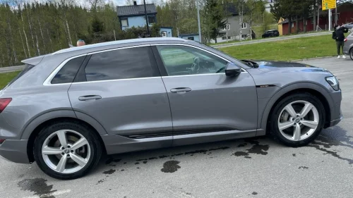 AUDI e-tron 55 ADVANCED FAST TRACK