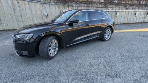 AUDI e-tron 50 50 Adv. Business / Luft / B&O / 360 / Krok / 4s Klima